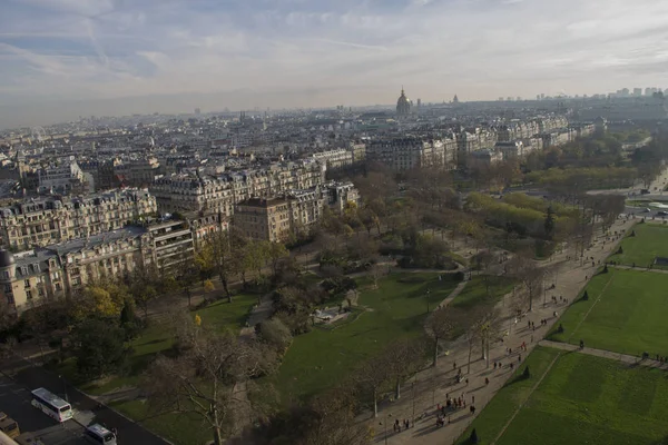 El cielo sobre París — Foto de Stock