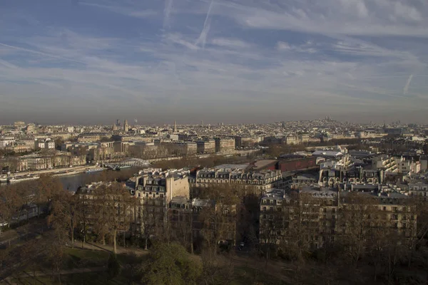 El cielo sobre París — Foto de Stock