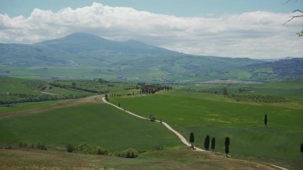 Berühmte Landschaft mit Gladiatorenstraße in der Toskana, Italien. Natürlicher Hintergrund — Stockvideo