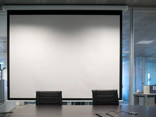 Conference room with projection screen — Stock Photo, Image