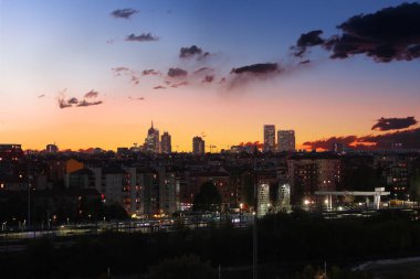 Sunsrise, Milan manzarası