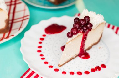 Cheesecake ile kızılcık