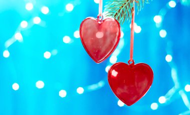 Noel dekorasyon kalp ağaç üzerinde