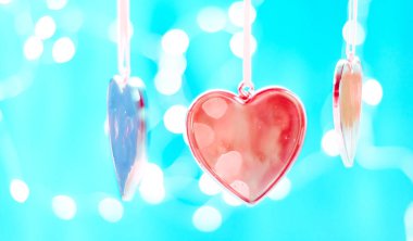 Noel ağacı kalp yılbaşı ışıkları, kış tatil Tema arka plan üzerinde. Yeni Yılınız Kutlu Olsun. Metin için yer.