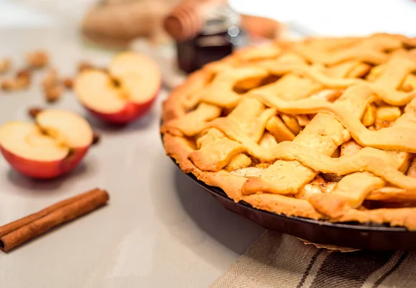 Hausgemachter Apfelkuchen. — Stockfoto