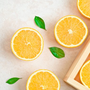 portakallar mavi arka planda meyve suyu, desen yapmak için