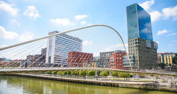 Pedro Arrupe Voetgangersbrug Bilbao Baskenland Spanje — Stockfoto