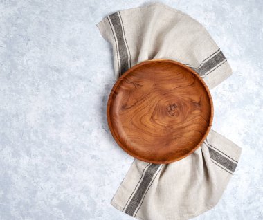 beyaz arka plan üzerinde mutfak bezi peçete, kopya alanı