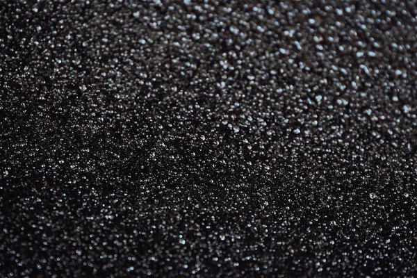 Üzerinde kahverengi kadife güzel su damlaları