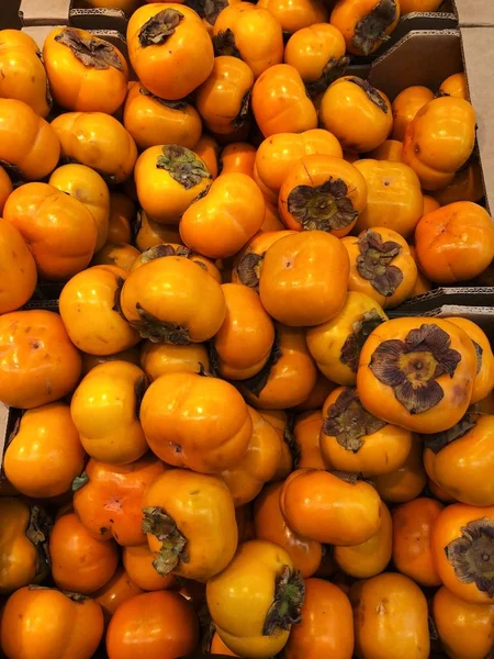 Вкусная Спелая Апельсиновая Хурма Рынке — стоковое фото