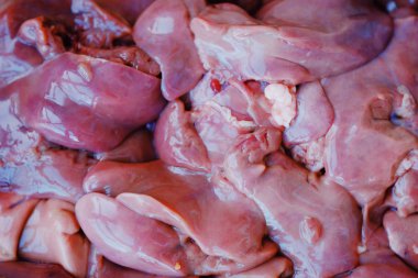 Akşam yemeği için taze tavuk pembe karaciğer 