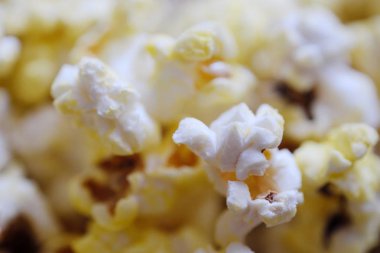 Peynirli taze lezzetli mısır yakın çekim 