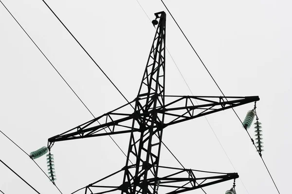 Железная Электрическая Башня Утрам — стоковое фото