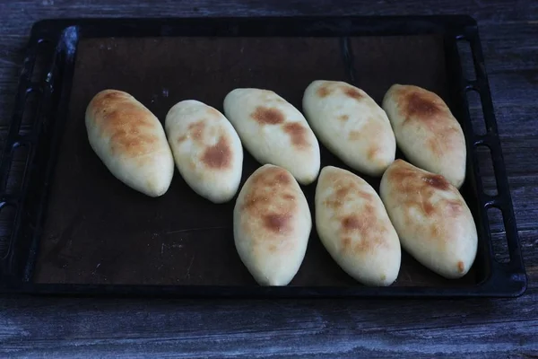 Deliciosos Pasteles Frescos Con Mermelada Para Desayuno — Foto de Stock