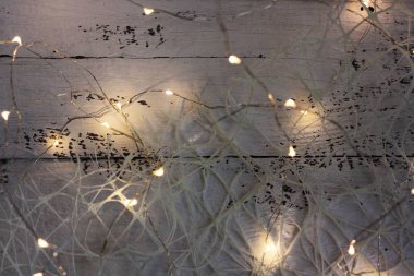 Sarı ışığı olan güzel beyaz Noel arkaplanı