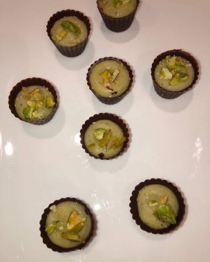 Masada fıstıklı çikolata şekerlemeleri.