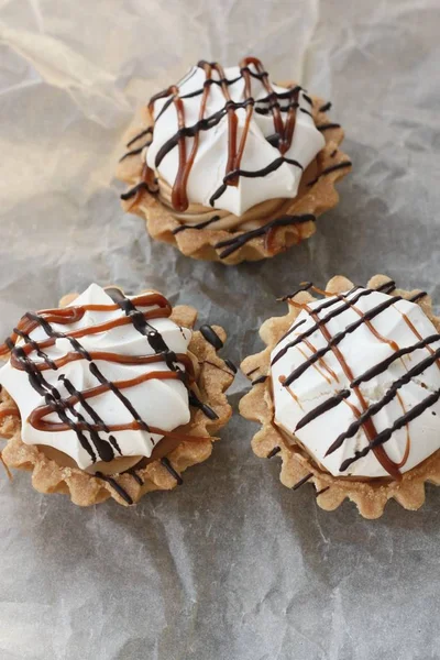 Bolos Deliciosos Com Macro Caramelo Merengue — Fotografia de Stock