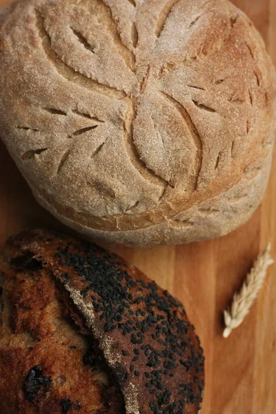 Čerstvý Domácí Chléb Stole Makro — Stock fotografie