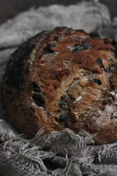 Vers Brood Met Rozijnen Bloem Macro — Stockfoto