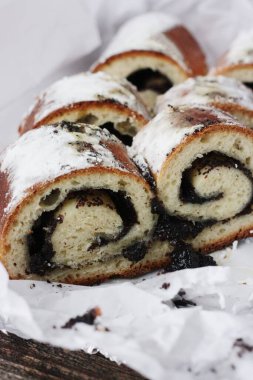 Masada haşhaş tohumları ile nefis rulo