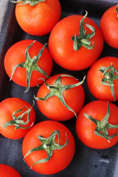 Verse Rode Tomaten Voor Salade Van Dichtbij Bekijken — Stockfoto