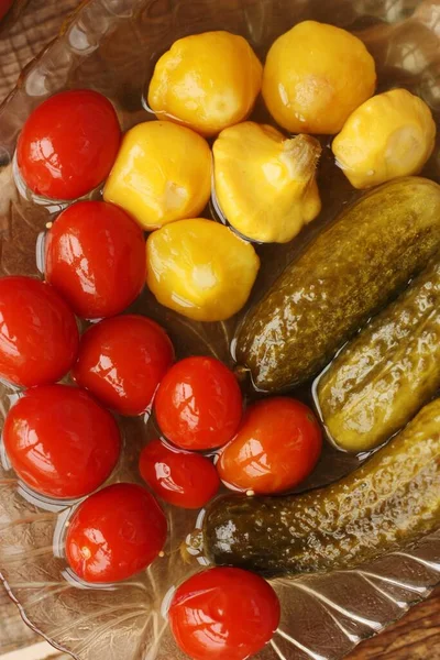 Pepinos Tomates Salgados Abóbora Mesa — Fotografia de Stock