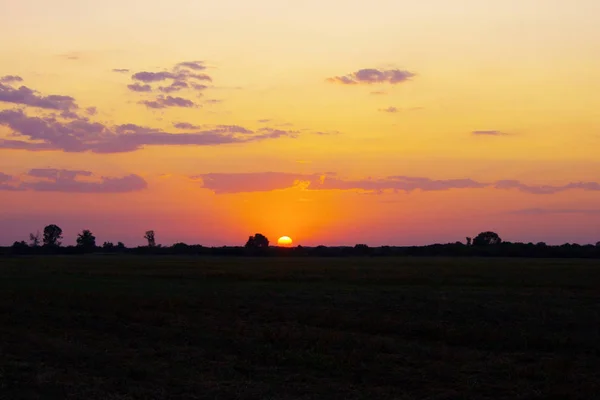 Hermoso paisaje de puesta de sol — Foto de Stock