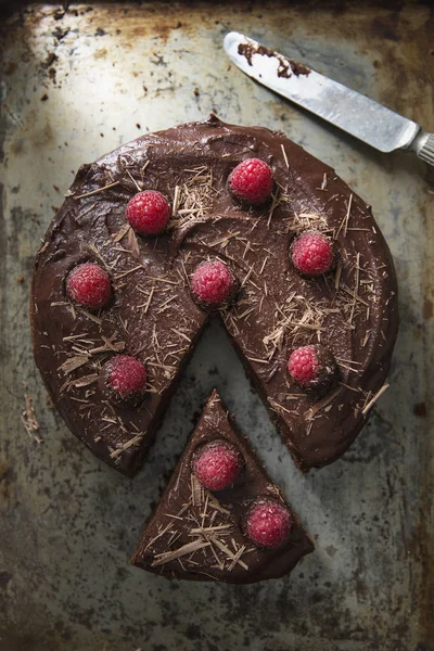 taze ahududu ile çikolatalı kek