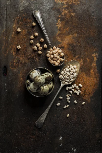 Nohut, fasulye ve bıldırcın yumurtası