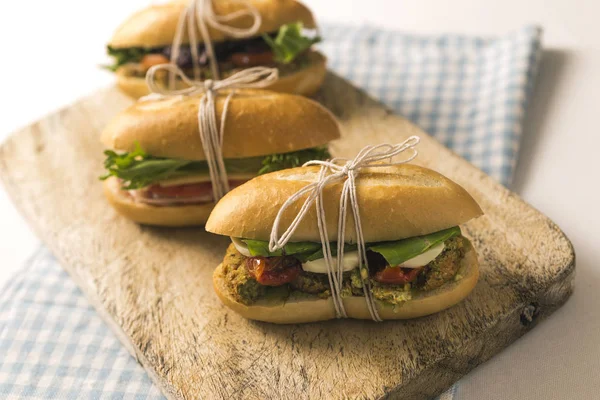 Çeşitli dolguları ile Mini rulo