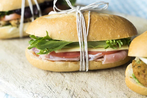 Çeşitli dolguları ile Mini rulo