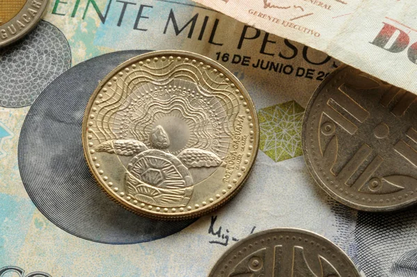 Banknottaki Kolombiya paralarını kapat