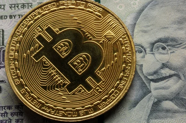 Bitcoin Symbole Sur Monnaie Indienne — Photo