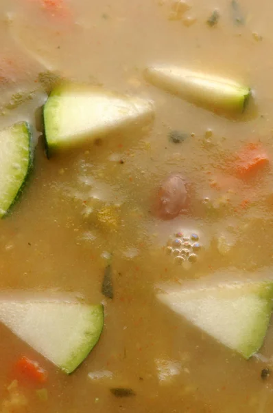 Heiße Suppe Mit Gemüse Auf Dem Teller — Stockfoto