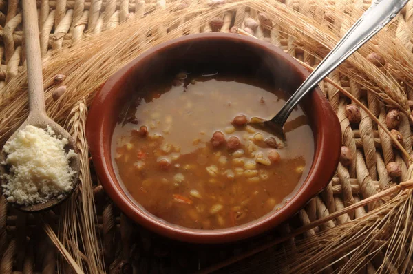 Hot Barley Vegetable Soup — Stock Photo, Image