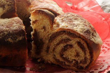 Gubana keki, tipik bir Valli del Natisone tatlısı, Friuli Venezia Giulia bölgesi, İtalya .