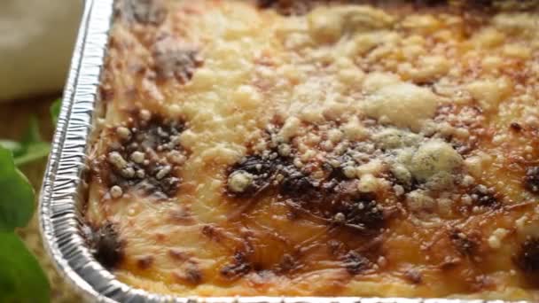 オーブン焼きラザニアのクラスト — ストック動画