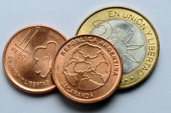 Monedas Los Pesos Argentinos —  Fotos de Stock
