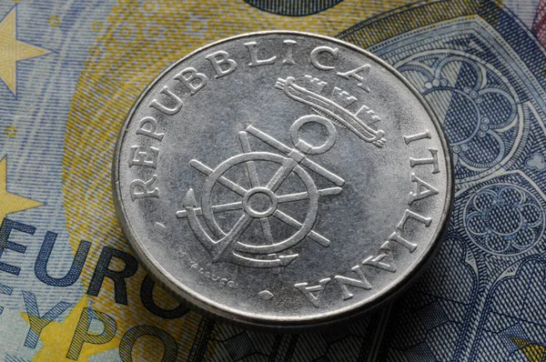 Alte Italienische Lira Münze Auf Euro — Stockfoto