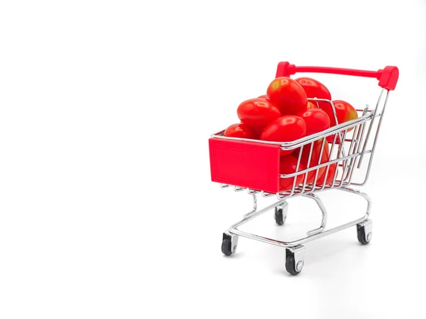 Färsk druvmust eller körsbär tomat i trolly på vit bakgrund. — Stockfoto