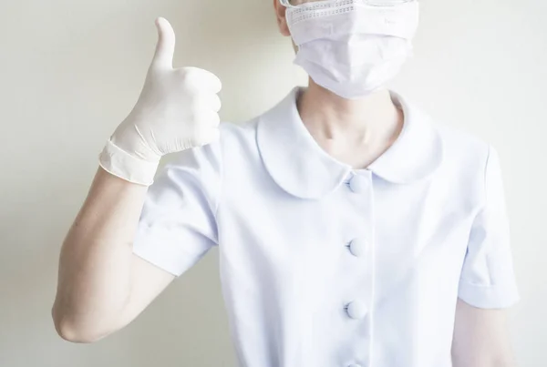 Woman Nurse Wearing Mask Raises Thumbs Compliment People Who Work — Stock Photo, Image