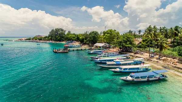 Boats parking on the pier — Stock Photo, Image