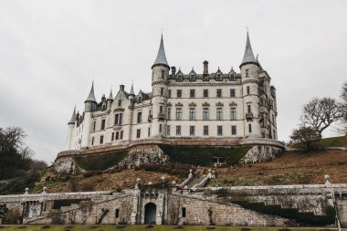 Golspie, İskoçya'da Dunrobin Kalesi'nin görünümü.
