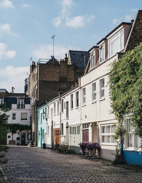 Ряд типових будинків з м "ясом у Лондоні.. — стокове фото