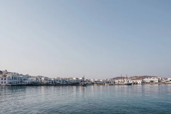 Panoramautsikt över den nya hamnen i Hora (Mykonos stad), Mykonos, — Stockfoto