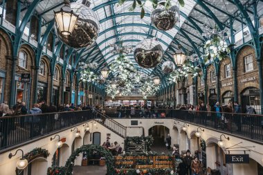 Covent Garden Pazarı 'ndaki Noel süsleri, Londra, Uk, p