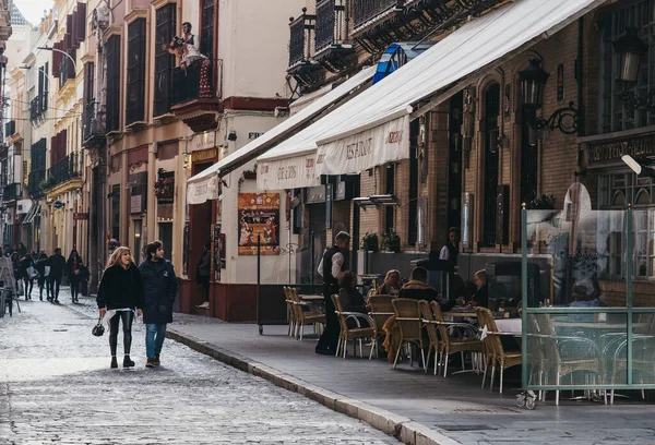 Sevilla España Enero 2020 Gente Paseando Por Los Restaurantes Una — Foto de Stock