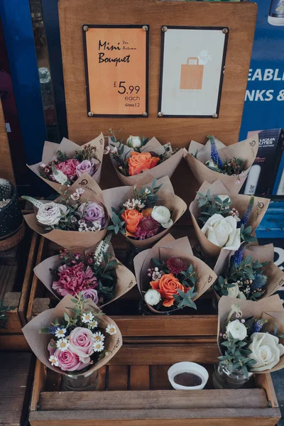 London March 2020 Small Bouquets Sale Store Soho Atrendy Area — Stock Photo, Image