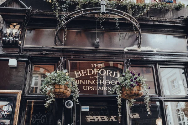 英国伦敦 2020年3月6日 伦敦科文特花园 Covent Garden 的贝德福德酒店 Bedford Pub 一个拥有大量商店和餐馆的著名旅游区 — 图库照片