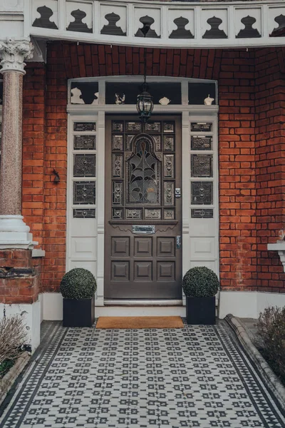 Grey Stained Glass Wooden Door Traditional Edwardian House London Selective — Stock Photo, Image